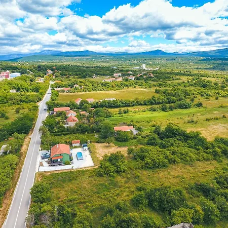 Haven House Near Drnis *