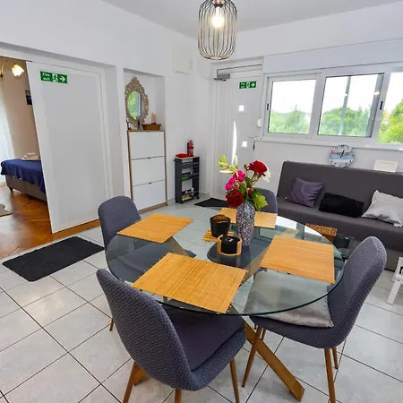 Holiday home Haven House Near Drnis