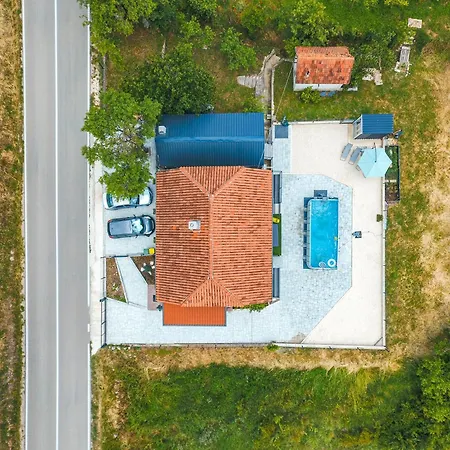 Haven House Near Drnis *