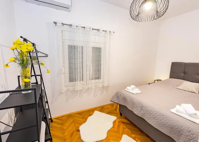 Haven House Near Drniš Vakantiehuis Siveric