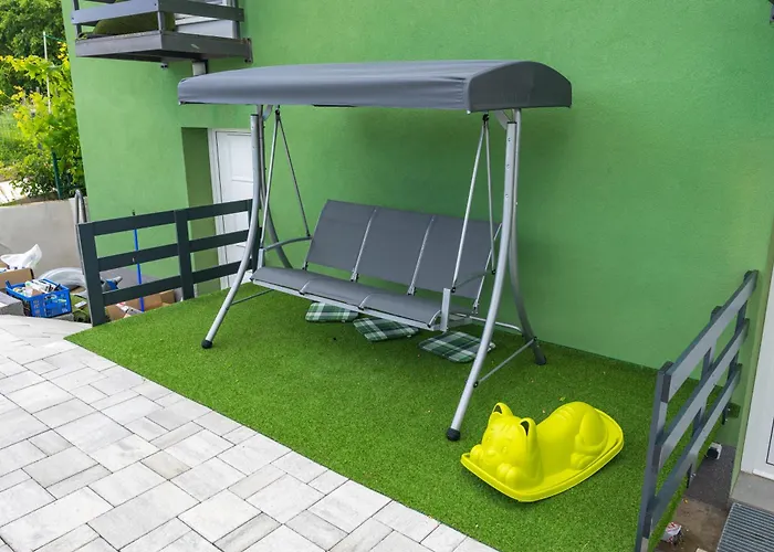 Haven House Near Drniš *