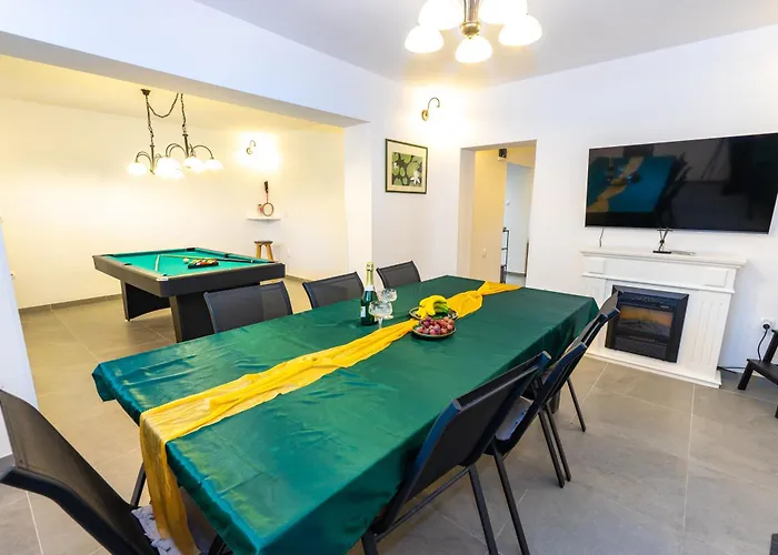 Haven House Near Drniš