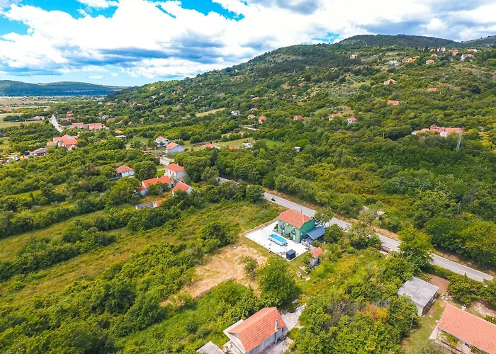 Vakantiehuis Haven House Near Drniš Siveric