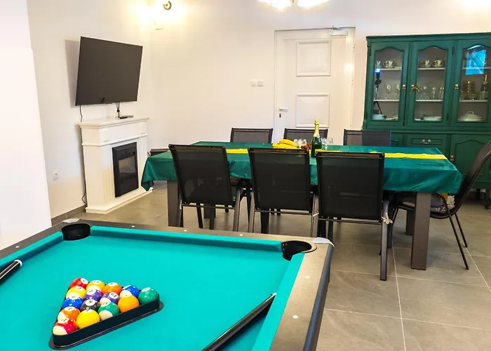 Haven House Near Drniš Vakantiehuis *