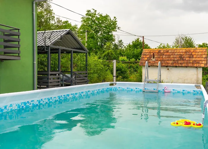 Haven House Near Drniš